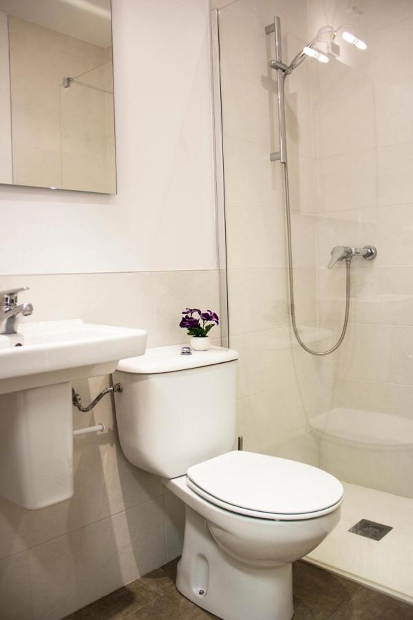 Central, Spacious And Authentic Family Apartment Saint-Sébastien Extérieur photo